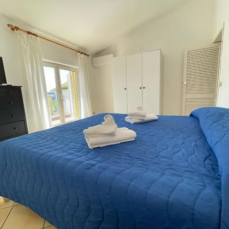 Ponente Apartment *